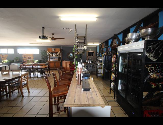 370M² RESTAURANT TO LET IN SALDANHA CENTRAL